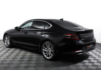 Подержанный автомобиль Genesis G70 2021 года (7 фото)