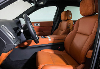 Подержанный автомобиль LiXiang L7 2024 года (13 фото)