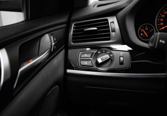 Подержанный автомобиль BMW X3 2014 года (13 фото)