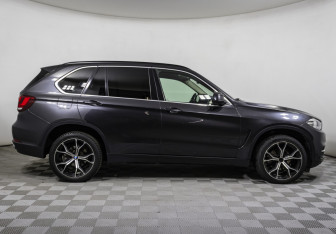 Подержанный автомобиль BMW X5 2017 года (4 фото)