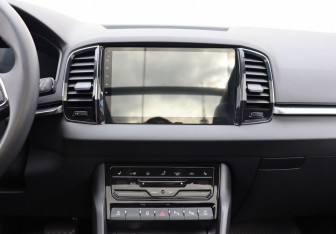 Подержанный автомобиль Skoda Karoq 2024 года (20 фото)