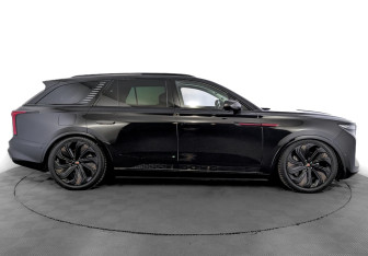 Подержанный автомобиль Hongqi E-HS9 2022 года (4 фото)