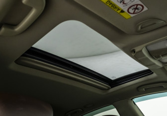 Подержанный автомобиль Infiniti QX50 2016 года (19 фото)