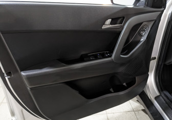 Подержанный автомобиль Hyundai Creta 2019 года (19 фото)