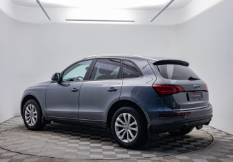 Подержанный автомобиль Audi Q5 2014 года (7 фото)