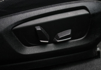 Подержанный автомобиль BMW X5 2017 года (8 фото)