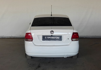 Подержанный автомобиль Volkswagen Polo Sedan 2012 года (6 фото)