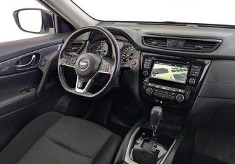 Подержанный автомобиль Nissan X-Trail 2018 года (29 фото)