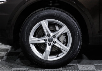 Подержанный автомобиль Audi Q5 2018 года (15 фото)