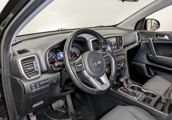Подержанный автомобиль Kia Sportage 2020 года (16 фото)
