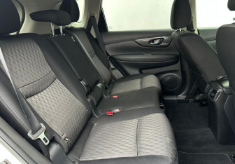 Подержанный автомобиль Nissan X-Trail 2019 года (14 фото)