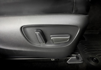 Подержанный автомобиль Toyota Land Cruiser Suv 2021 года (24 фото)