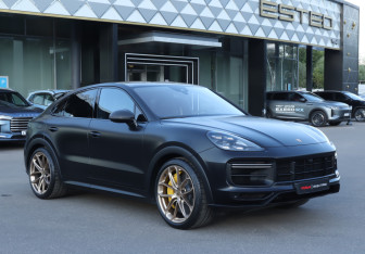 Подержанный автомобиль Porsche Cayenne 2021 года (3 фото)