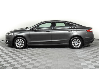 Подержанный автомобиль Ford Mondeo Sedan 2016 года (3 фото)
