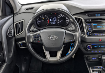 Подержанный автомобиль Hyundai Creta 2019 года (22 фото)