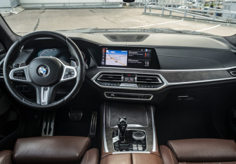 Подержанный автомобиль BMW X7 2019 года (14 фото)