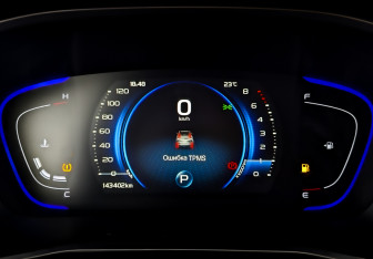 Подержанный автомобиль Geely Coolray 2022 года (13 фото)