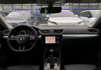 Подержанный автомобиль Skoda Superb Liftback 2019 года (11 фото)