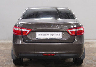 Подержанный автомобиль LADA (ВАЗ) Vesta Sedan 2017 года (6 фото)