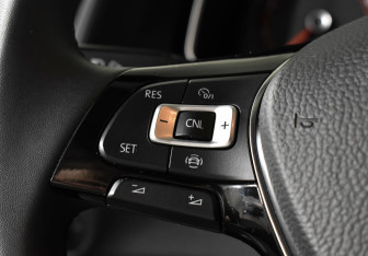 Подержанный автомобиль Volkswagen Jetta Sedan 2020 года (14 фото)