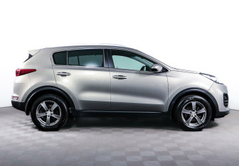 Подержанный автомобиль Kia Sportage 2016 года (4 фото)