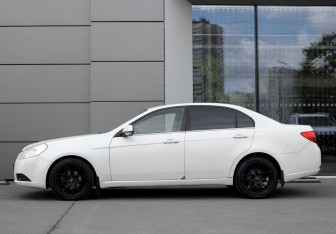 Подержанный автомобиль Chevrolet Epica 2011 года (5 фото)