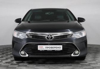 Подержанный автомобиль Toyota Camry Sedan 2017 года (2 фото)