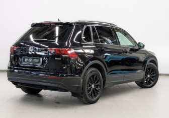 Подержанный автомобиль Volkswagen Tiguan 2020 года (5 фото)
