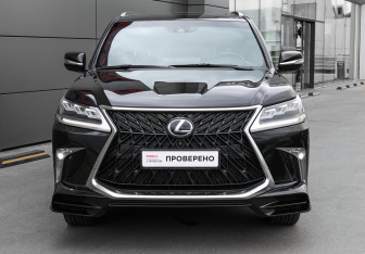 Подержанный автомобиль Lexus LX 2017 года (2 фото)