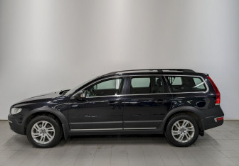 Подержанный автомобиль Volvo XC70 2014 года (8 фото)