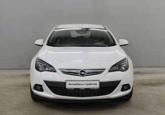 Подержанный автомобиль Opel Astra Hatchback 2013 года (2 фото)