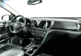Подержанный автомобиль Kia Sportage 2018 года (7 фото)
