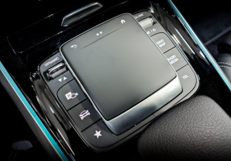 Подержанный автомобиль Mercedes-Benz GLB 2021 года (26 фото)