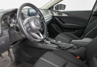 Подержанный автомобиль Mazda 3 Sedan 2016 года (9 фото)