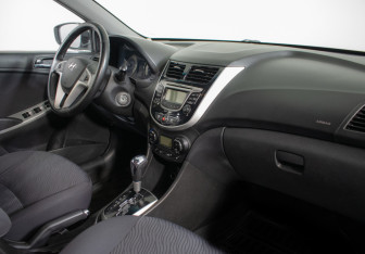 Подержанный автомобиль Hyundai Solaris Sedan 2013 года (9 фото)