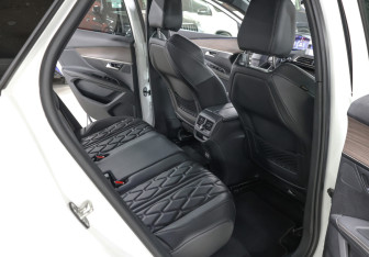 Подержанный автомобиль Peugeot 3008 2021 года (11 фото)