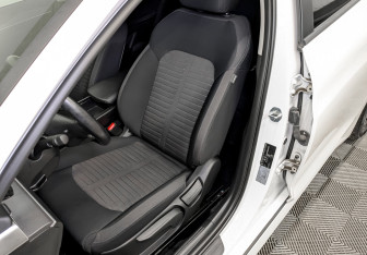 Подержанный автомобиль Kia K5 2021 года (20 фото)