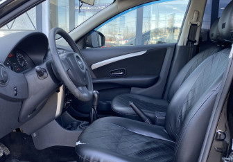 Подержанный автомобиль Nissan Almera Sedan 2015 года (12 фото)