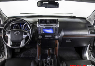 Подержанный автомобиль Toyota Land Cruiser Prado 2014 года (13 фото)