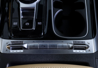 Подержанный автомобиль Kia Carnival 2021 года (20 фото)