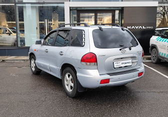 Подержанный автомобиль Hyundai Santa Fe 2008 года (7 фото)