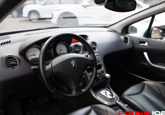 Подержанный автомобиль Peugeot 308 Wagon 2008 года (10 фото)