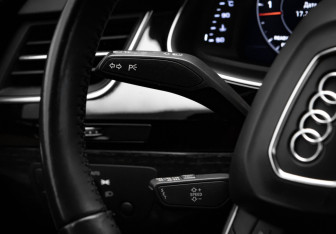 Подержанный автомобиль Audi Q7 2019 года (12 фото)