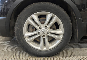 Подержанный автомобиль Nissan Qashqai+2 2011 года (16 фото)