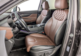 Подержанный автомобиль Hyundai Santa Fe 2022 года (19 фото)