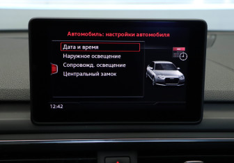 Подержанный автомобиль Audi A4 Sedan 2019 года (9 фото)