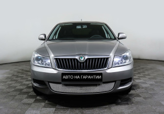 Подержанный автомобиль Skoda Octavia Liftback 2012 года (2 фото)