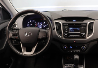 Подержанный автомобиль Hyundai Creta 2017 года (8 фото)