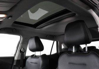 Подержанный автомобиль Москвич 3 2023 года (14 фото)