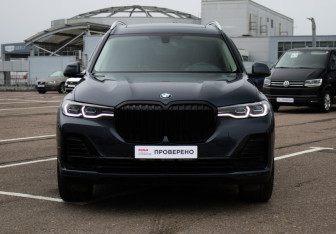 Подержанный автомобиль BMW X7 2020 года (2 фото)